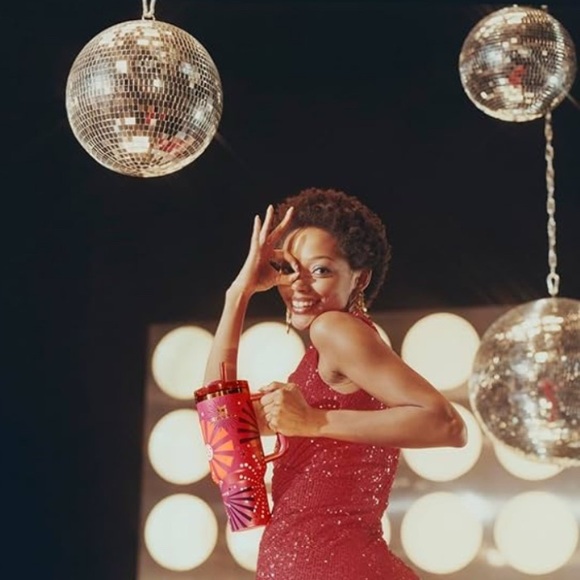 Stanley x Barbie 80s Dynamite 40oz. Quencher limited ed collectors NIB last one - Picture 11 of 12